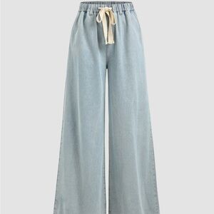 Brand new! Never worn denim, wide leg women’s jeans.